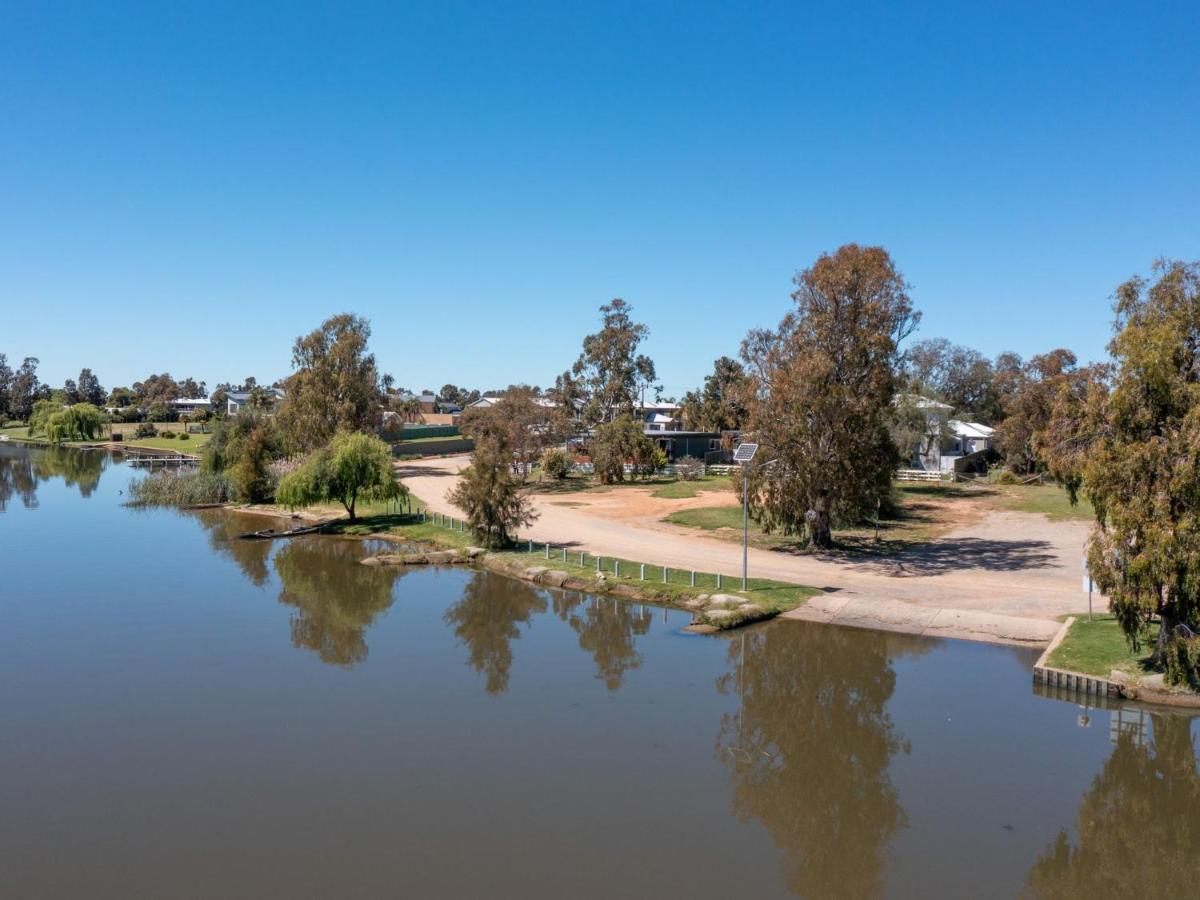 Hogan'S Lakehouse Villa Yarrawonga Exterior photo