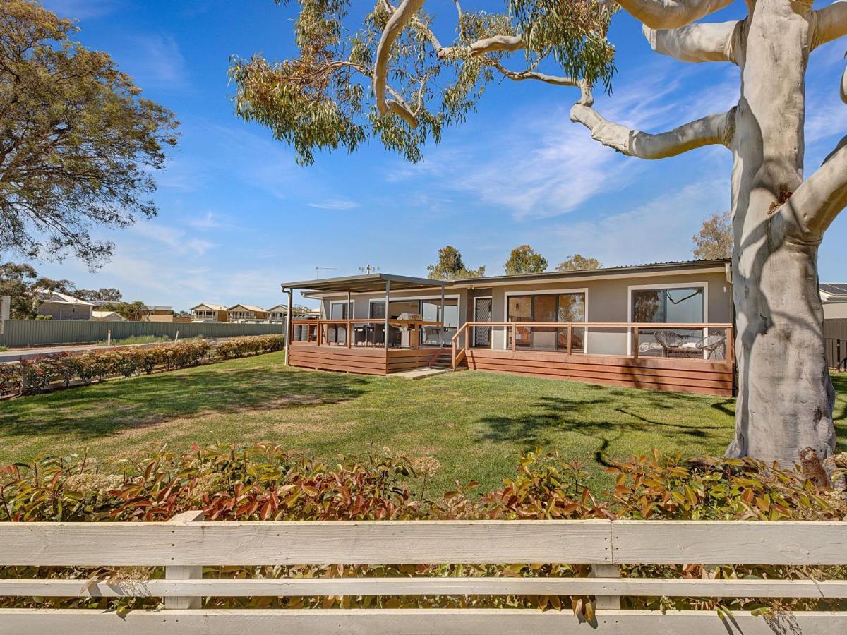 Hogan'S Lakehouse Villa Yarrawonga Exterior photo